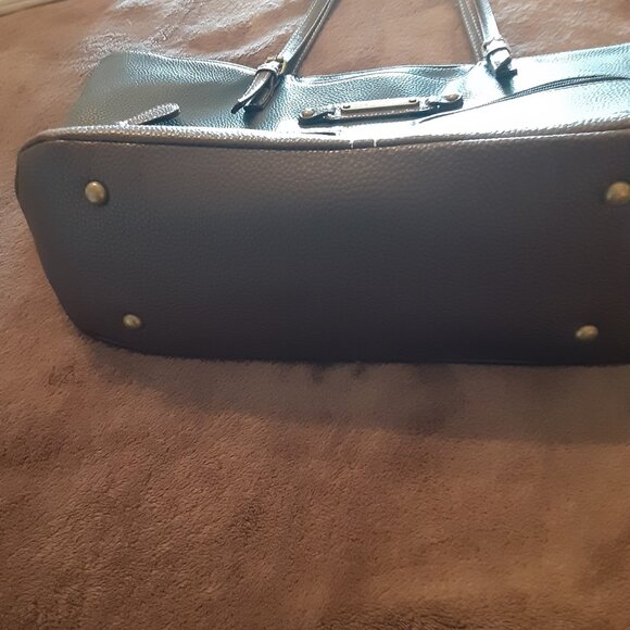 STONE MOUNTAIN Pebbled Faux Leather Tote /Purse Black- Brown Large, 11” x 18” - Picture 2 of 11